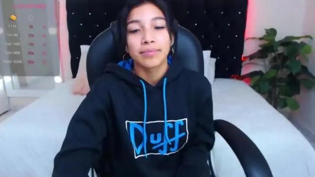 Image 4 of hellen_cristal Stream on Chaturbate on 16 months ago