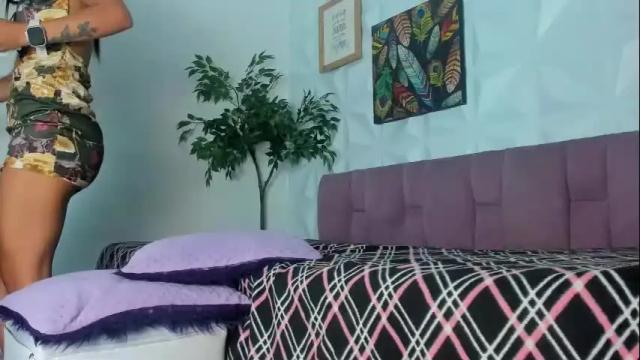 Image 7 of hellen_sky_ Stream on Chaturbate on 19 days ago