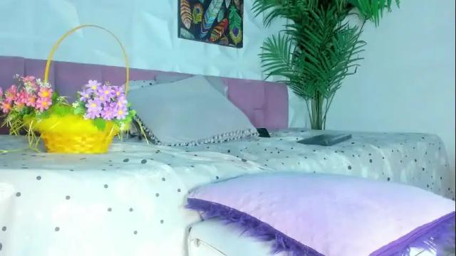 Image 6 of hellen_sky_ Stream on Chaturbate on 18 days ago