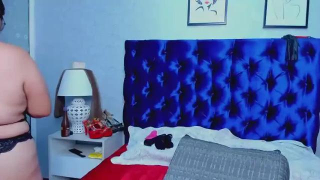 Image 4 of hellen_sweet69 Stream on Chaturbate on 16 months ago