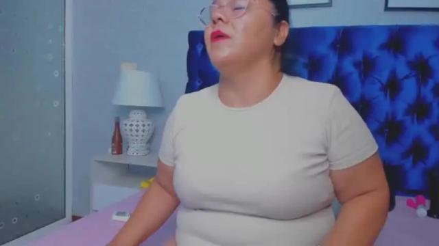 Image 10 of hellen_sweet69 Stream on Chaturbate on 15 months ago