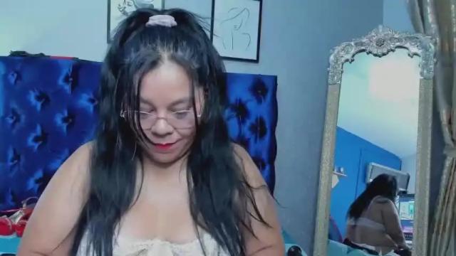 Image 6 of hellen_sweet69 Stream on Chaturbate on 14 months ago
