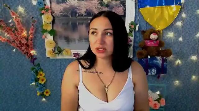 Image 6 of hellena_swwet Stream on Chaturbate on 27 months ago