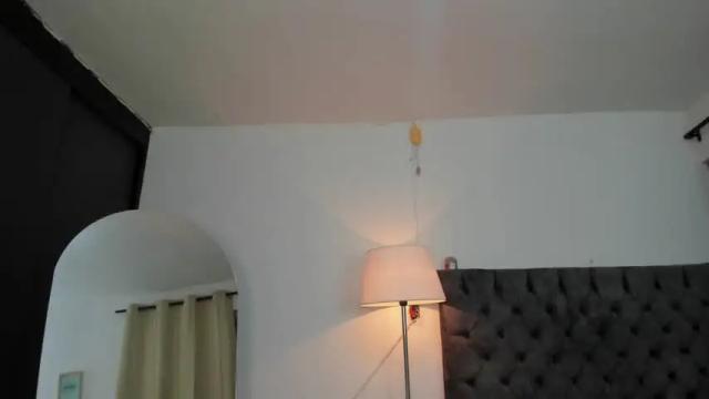 Image 2 of hellenolimpo Stream on Chaturbate on 19 months ago