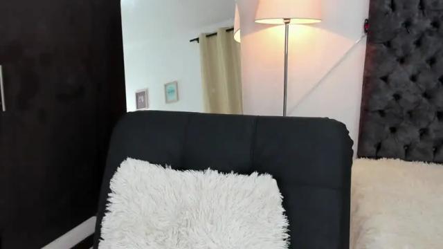 Image 2 of hellenolimpo Stream on Chaturbate on 18 months ago