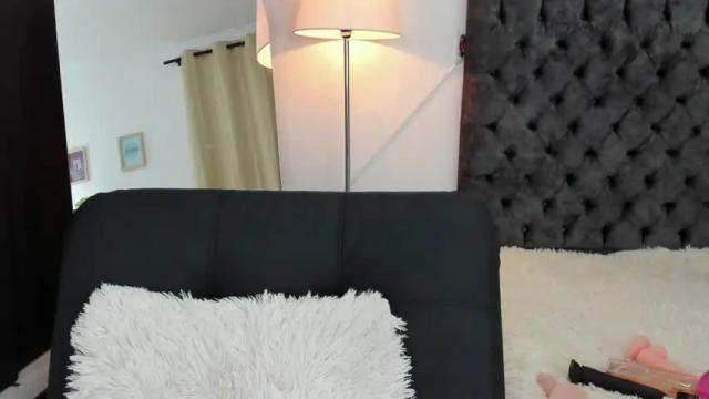 Image 4 of hellenolimpo Stream on Chaturbate on 18 months ago