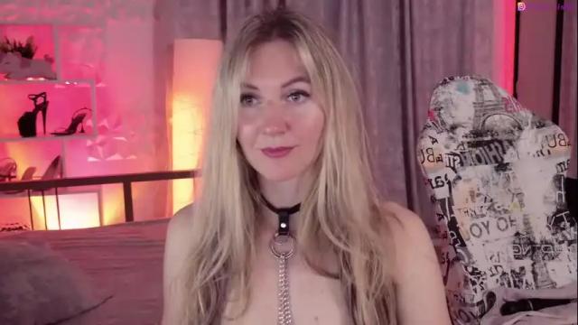 Image 11 of hello_lisha Stream on Chaturbate on 3 days ago