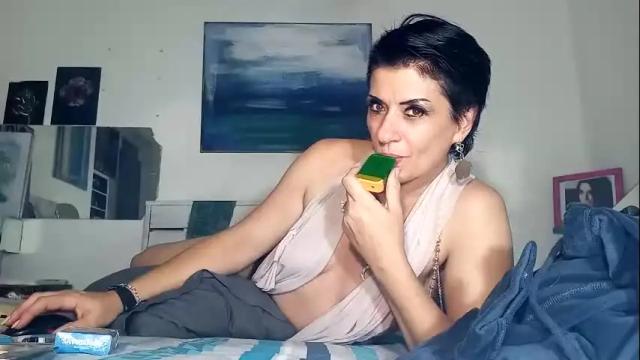 Image 6 of hellocleo40 Stream on Chaturbate on 1 month ago