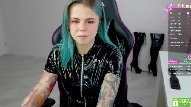 Image 12 of hellokittyalice Stream on Chaturbate on 1 month ago