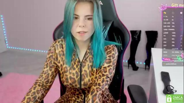 Image 6 of hellokittyalice Stream on Chaturbate on 1 month ago