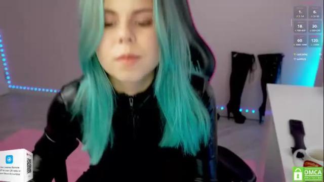 Image 8 of hellokittyalice Stream on Chaturbate on 19 days ago