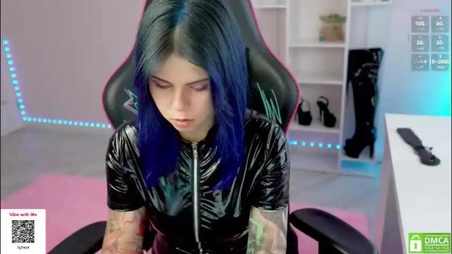 Image 4 of hellokittyalice Stream on Chaturbate on 1 month ago