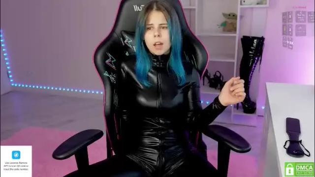 Image 10 of hellokittyalice Stream on Chaturbate on 21 days ago