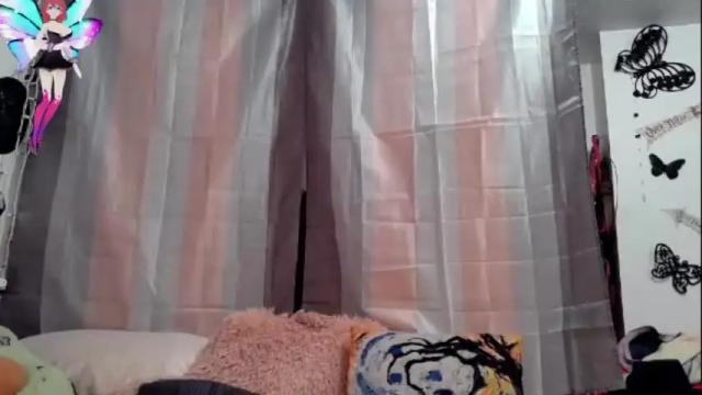 Image 4 of hellomisskitty420 Stream on Chaturbate on 19 months ago