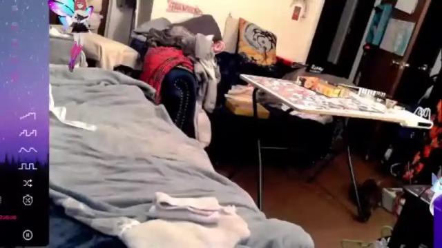 Image 2 of hellomisskitty420 Stream on Chaturbate on 16 months ago