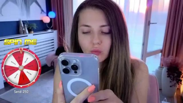 Image 3 of hellonheels_ Stream on Chaturbate on 20 months ago
