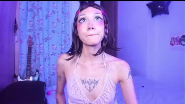 Image 3 of helloskinnygirls Stream on Chaturbate on 1 month ago