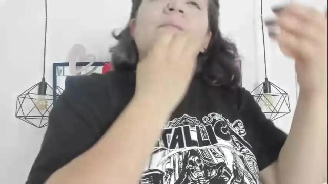 Image 2 of helmisc Stream on Chaturbate on 8 months ago