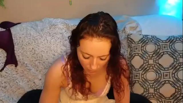 Image 2 of hemopoietic_candy Stream on Chaturbate on 17 months ago