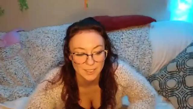 Image 2 of hemopoietic_candy Stream on Chaturbate on 17 months ago