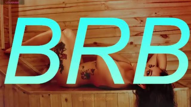 Image 3 of henlly22 Stream on Chaturbate on 22 months ago