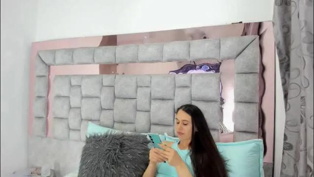 Image 4 of henlly22 Stream on Chaturbate on 1 month ago