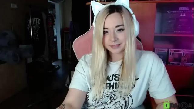 Image 3 of henta1koi Stream on Chaturbate on 1 month ago