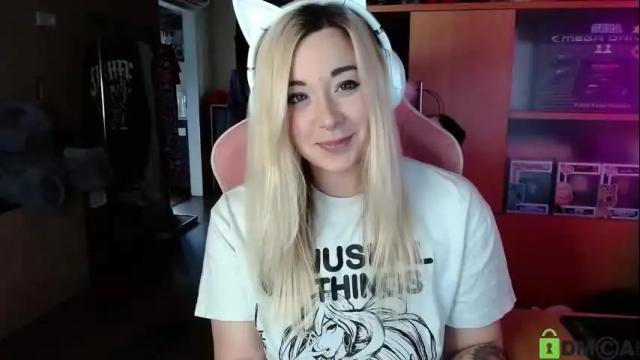 Image 4 of henta1koi Stream on Chaturbate on 1 month ago