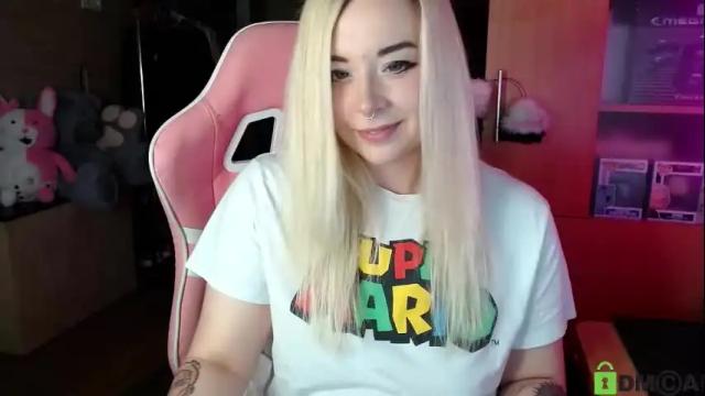 Image 4 of henta1koi Stream on Chaturbate on 20 days ago