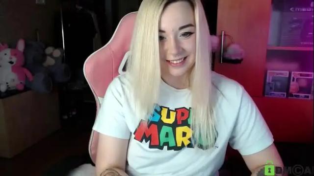 Image 7 of henta1koi Stream on Chaturbate on 20 days ago