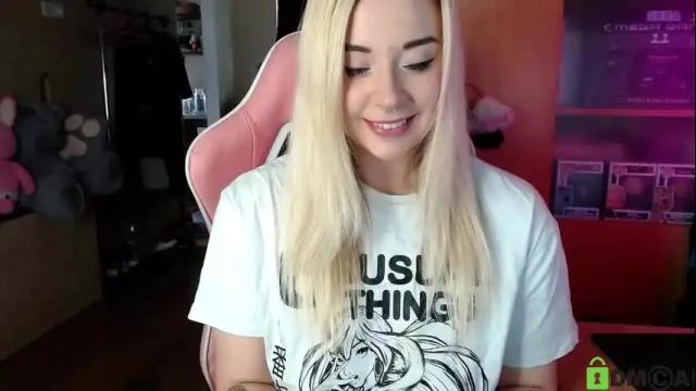 Image 12 of henta1koi Stream on Chaturbate on 17 days ago