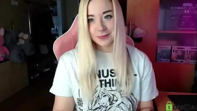 Image 2 of henta1koi Stream on Chaturbate on 17 days ago