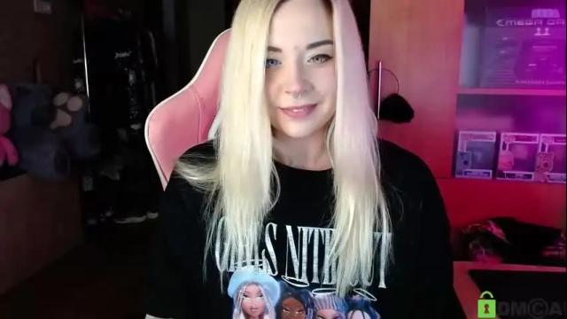 Image 11 of henta1koi Stream on Chaturbate on 16 days ago