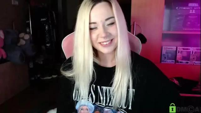 Image 12 of henta1koi Stream on Chaturbate on 16 days ago