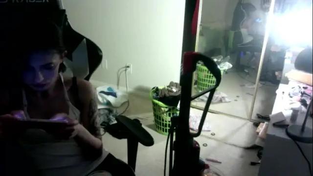 Image 7 of hentai_kittyxx Stream on Chaturbate on 19 days ago