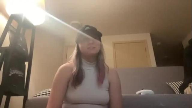 Image 7 of hentairideim Stream on Chaturbate on 13 months ago