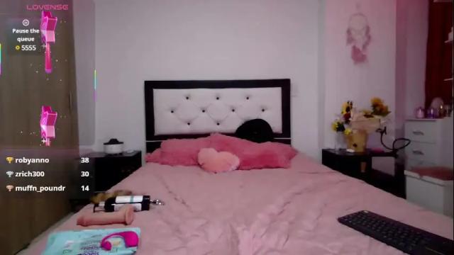 Image 6 of hera_elis Stream on Chaturbate on 8 months ago