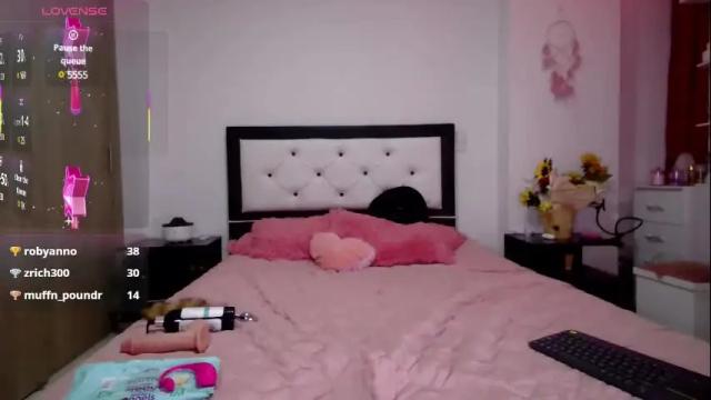 Image 7 of hera_elis Stream on Chaturbate on 8 months ago