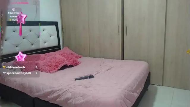 Image 3 of hera_elis Stream on Chaturbate on 7 months ago