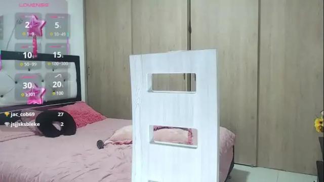 Image 8 of hera_elis Stream on Chaturbate on 7 months ago