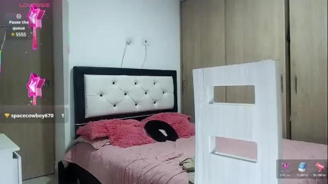 Image 6 of hera_elis Stream on Chaturbate on 6 months ago