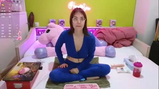 Image 3 of heraluna_ Stream on Chaturbate on 2 months ago