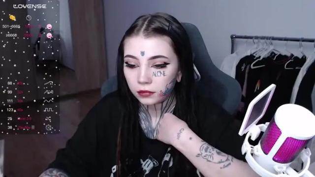 Image 12 of herbal_helpmepls Stream on Chaturbate on 14 months ago