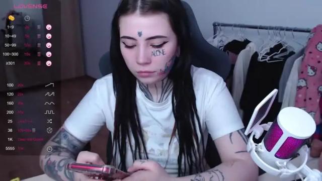 Image 12 of herbal_helpmepls Stream on Chaturbate on 13 months ago