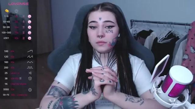 Image 11 of herbal_helpmepls Stream on Chaturbate on 13 months ago