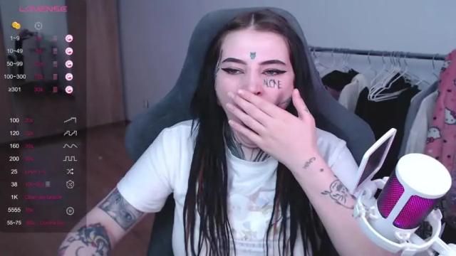 Image 7 of herbal_helpmepls Stream on Chaturbate on 13 months ago