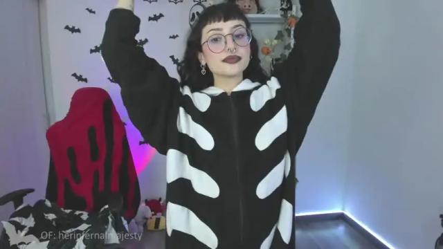 Image 8 of herinfernalmajesty Stream on Chaturbate on 12 months ago