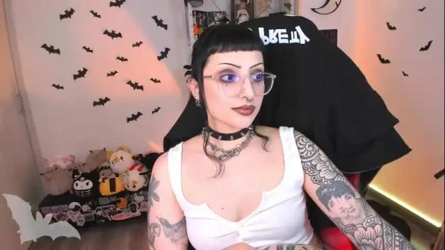 Image 12 of herinfernalmajesty Stream on Chaturbate on 1 month ago