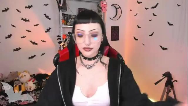 Image 4 of herinfernalmajesty Stream on Chaturbate on 1 month ago