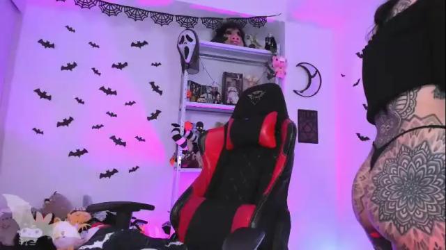 Image 12 of herinfernalmajesty Stream on Chaturbate on 24 days ago